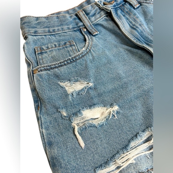 Refuge Denim Chelsea denim distressed jean shorts, M, Summer Casual Beach Cute - Picture 2 of 8